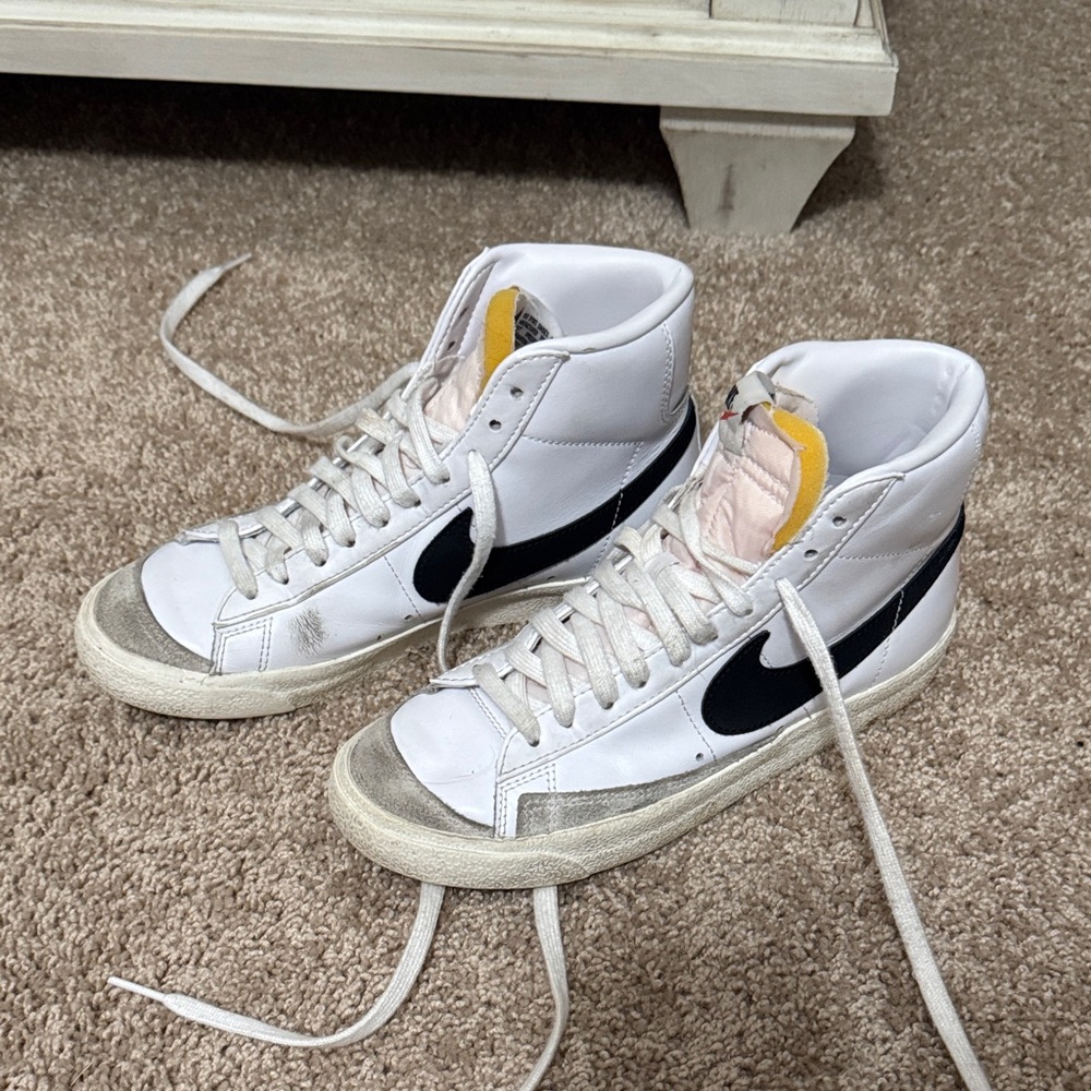 Nike Women's White and Black High-Top Sneakers